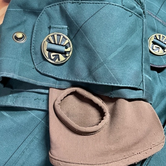 BURTON Dry Ride Faux Fur Lined Ski / Snow Coat Multi Zip Pockets Detachable Hood - Picture 15 of 16